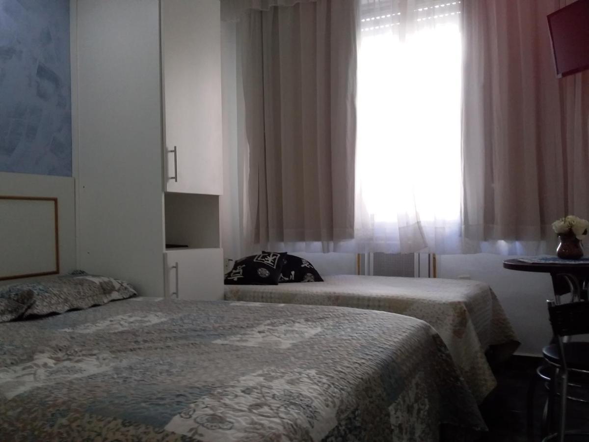 Copacabana 8 *
